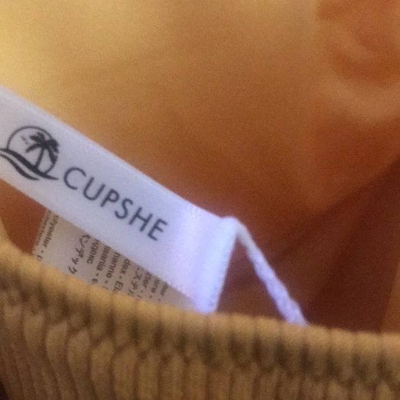 CUPSHE Yellow Solid One-piece Swimsuit Falbala V neck Ruffle Sexy Monokini 2022 - Picture 8 of 9